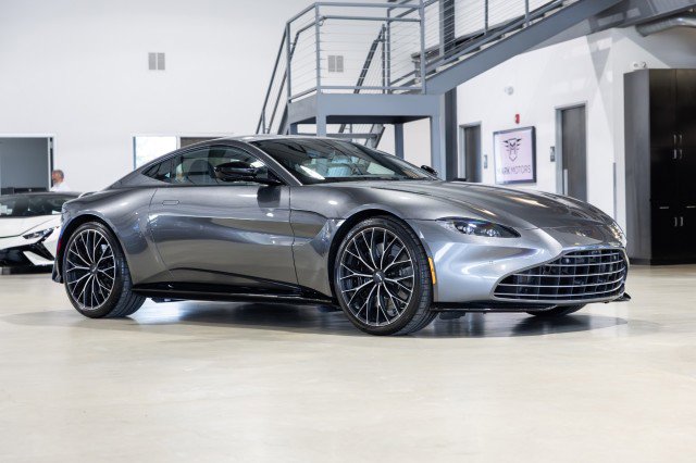 Used 2023 Aston Martin V8 Vantage Coupe image 8