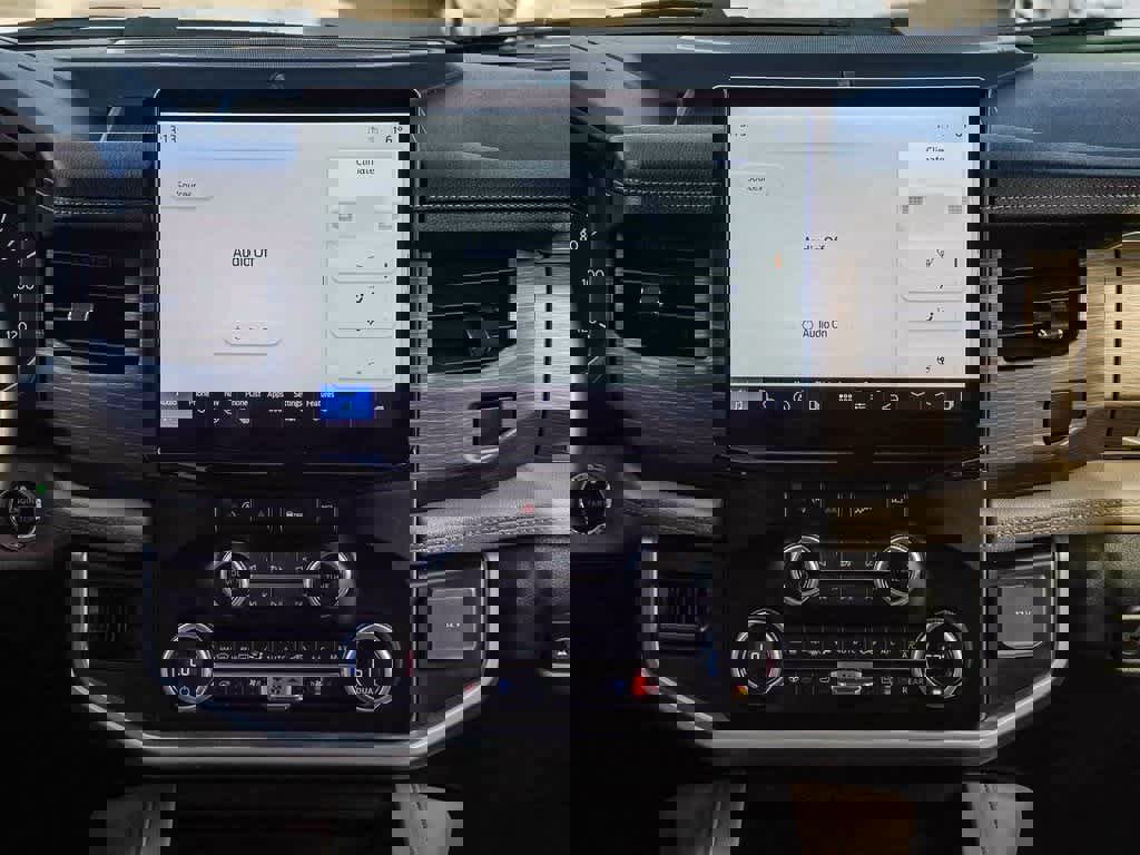 Used 2024 Ford Expedition Max Limited image 12