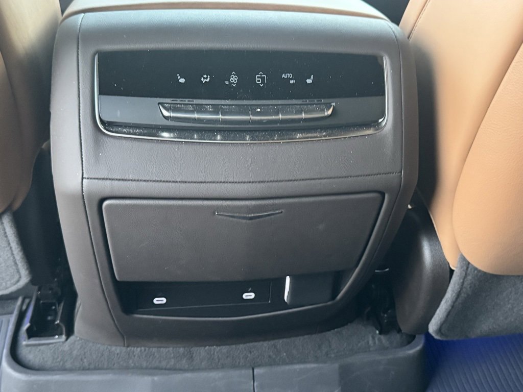 Used 2024 Cadillac Escalade Premium Luxury w/ LPO, Floor Liner Package image 19