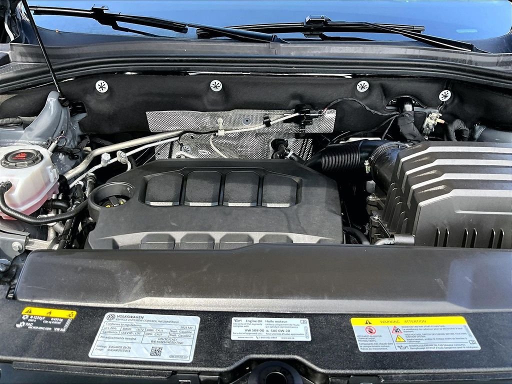 Used 2025 Volkswagen Atlas SEL AWD/4WD image 31