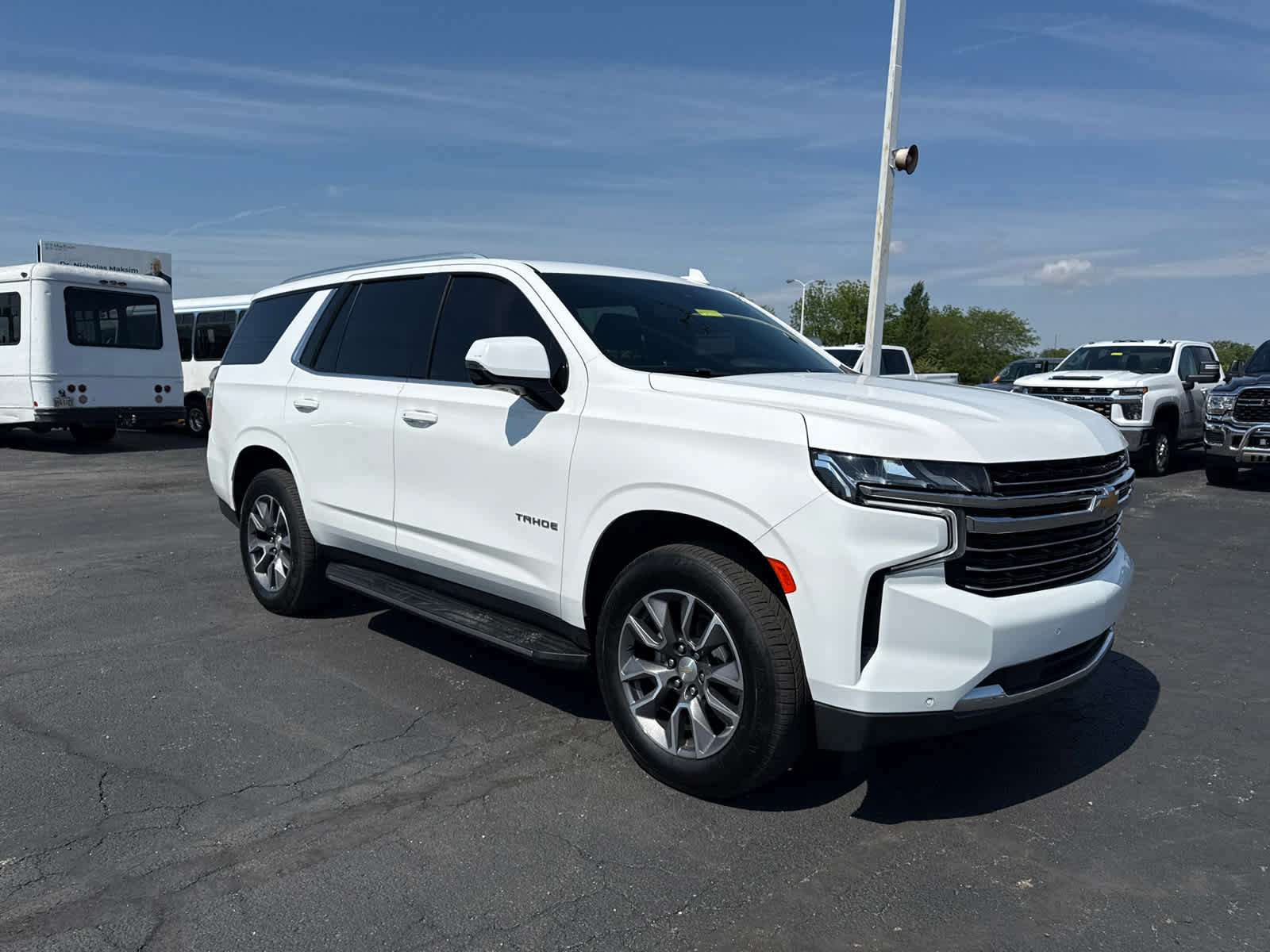 Certified 2023 Chevrolet Tahoe LT w/ Luxury Package AWD/4WD image 8