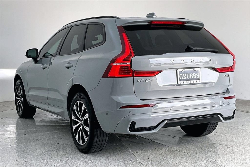 Used 2024 Volvo XC60 B5 Plus w/ Protection Package Premier AWD/4WD image 14