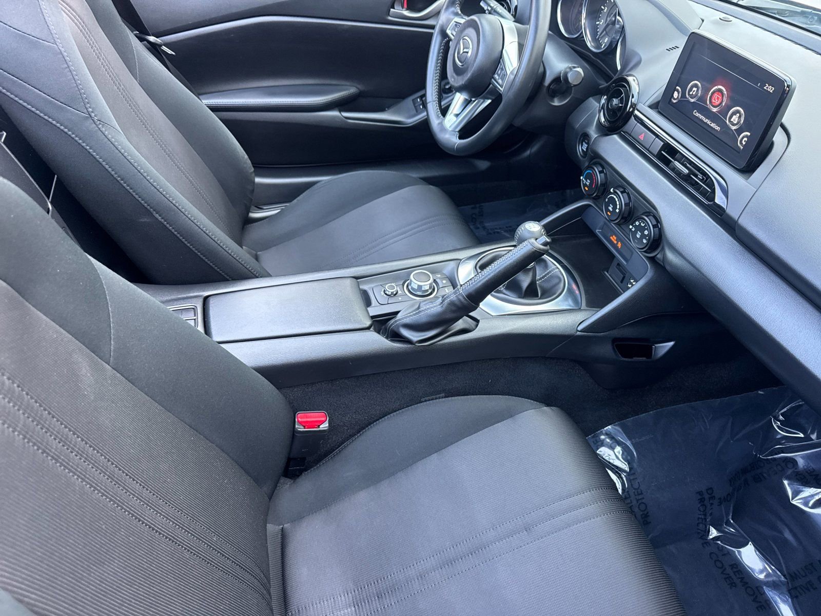 Used 2022 MAZDA MX-5 Miata Sport RWD image 17