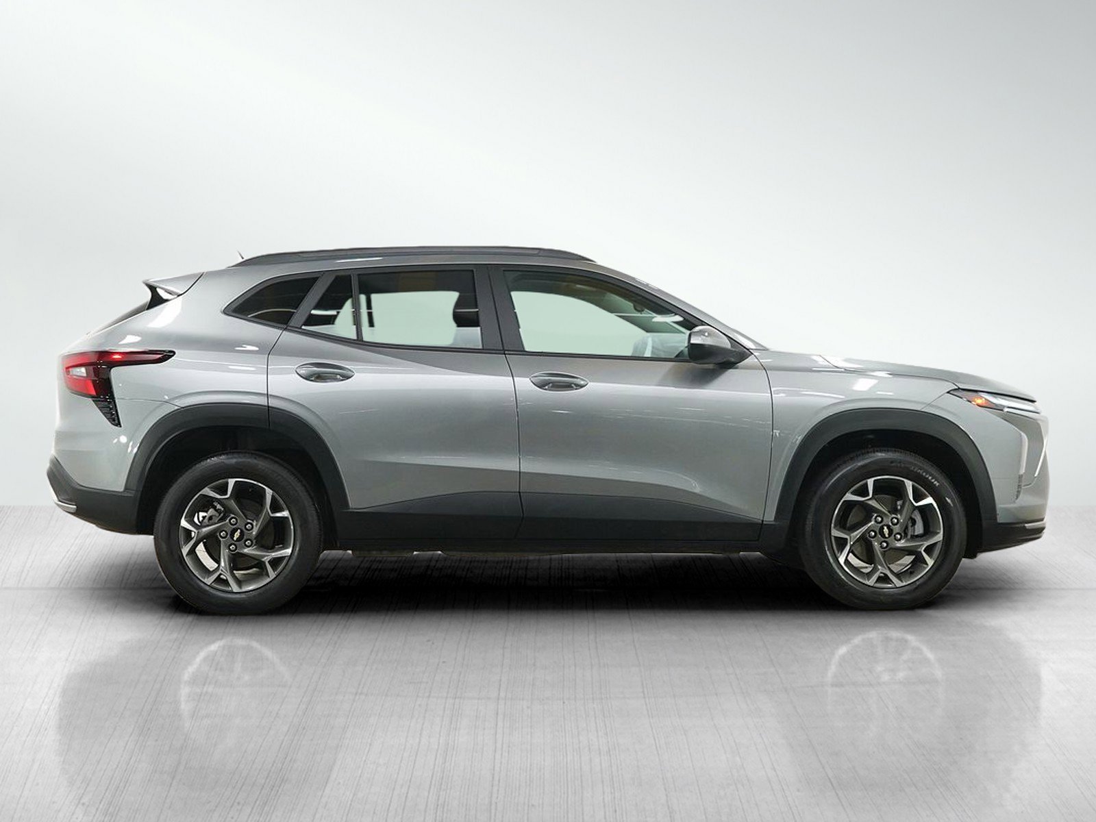 Used 2024 Chevrolet Trax LT w/ Driver Confidence Package FWD image 6