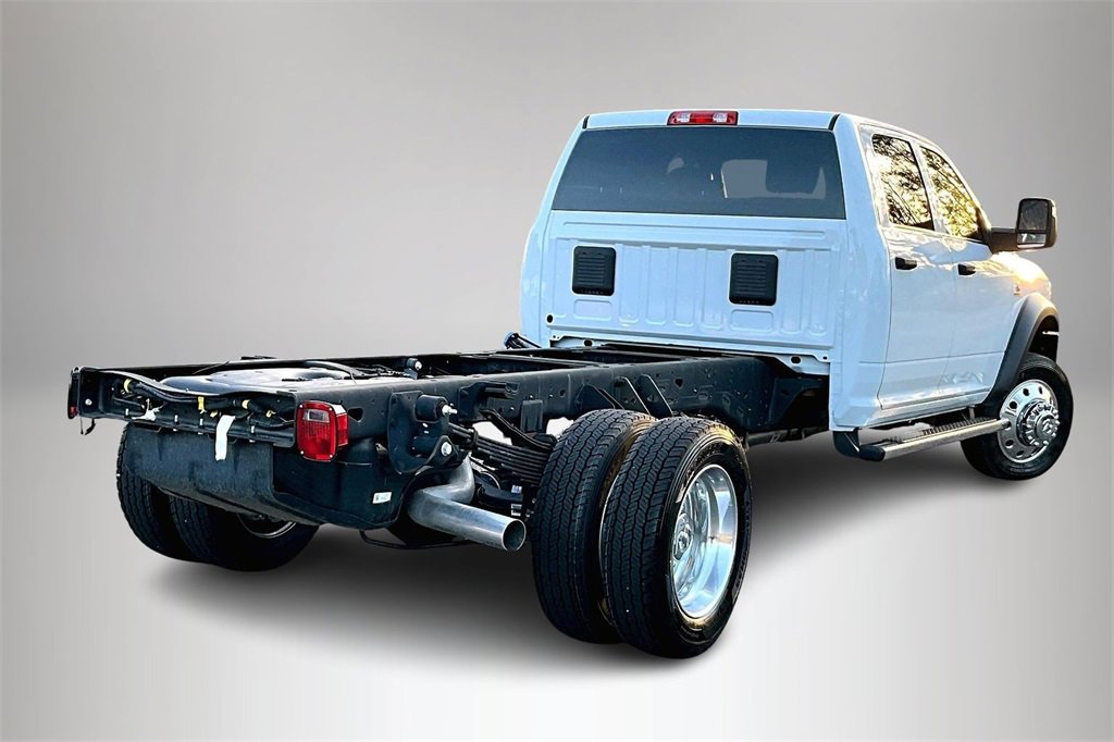 Used 2024 RAM 5500 Tradesman w/ Chrome Appearance Group image 6