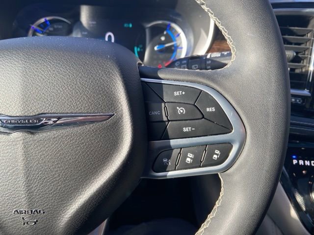 Used 2022 Chrysler Pacifica Limited image 20