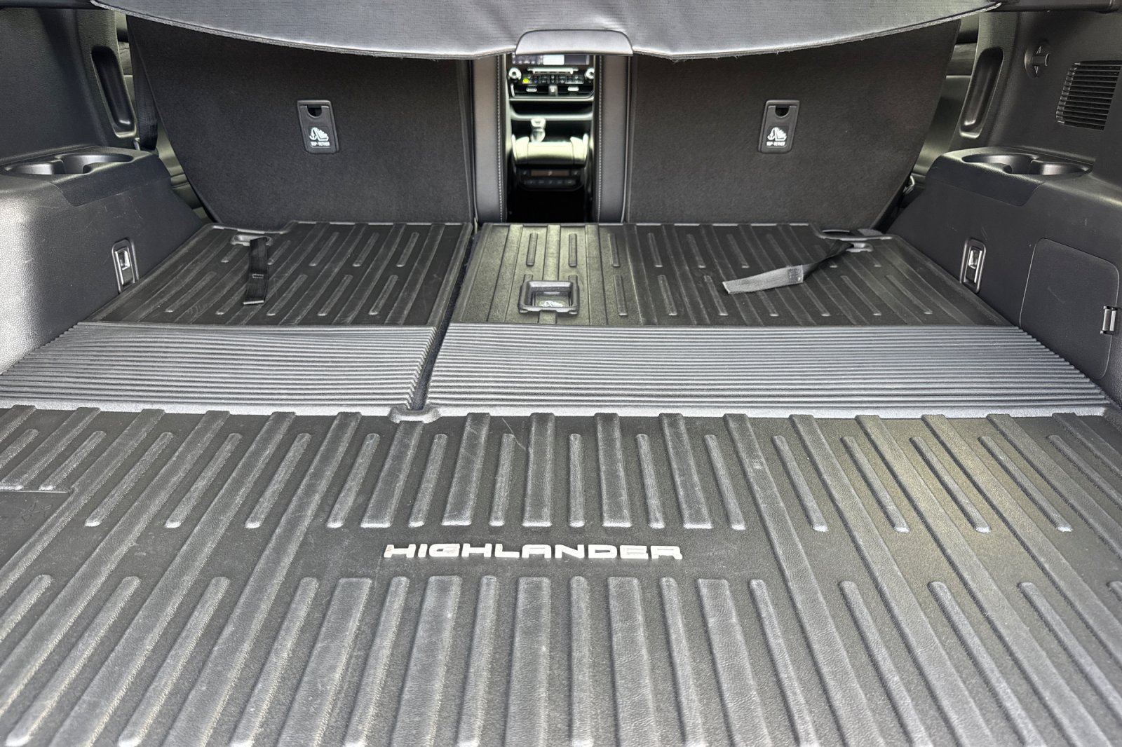 Certified 2022 Toyota Highlander Platinum AWD/4WD image 19