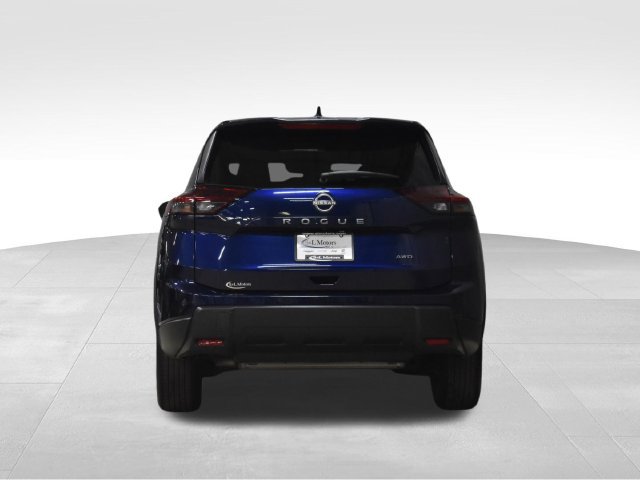 Used 2025 Nissan Rogue SV AWD/4WD image 9