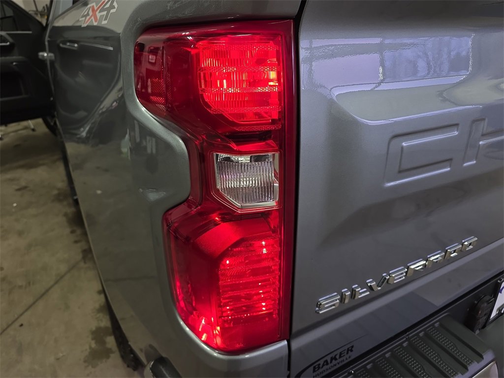 Certified 2025 Chevrolet Silverado 1500 LT image 33