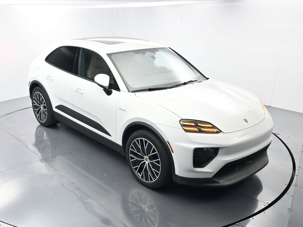 Certified 2025 Porsche Macan Electric image 42