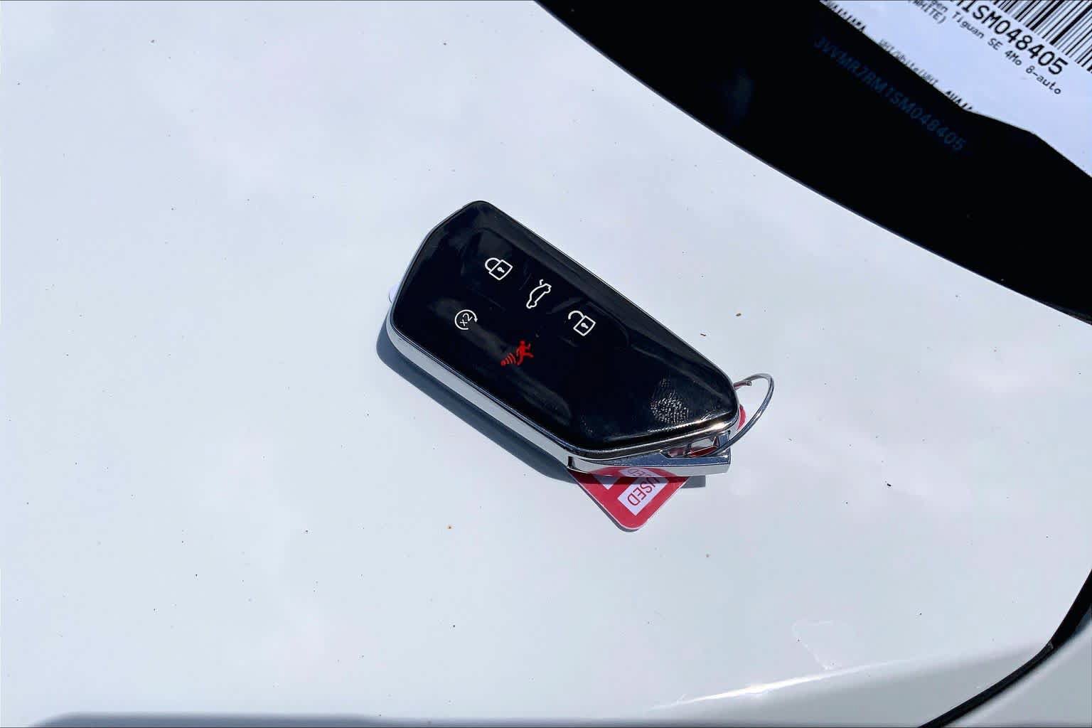 Certified 2025 Volkswagen Tiguan SE AWD/4WD image 19