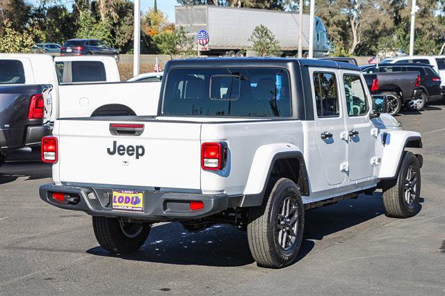 New 2025 Jeep Gladiator Sport image 4
