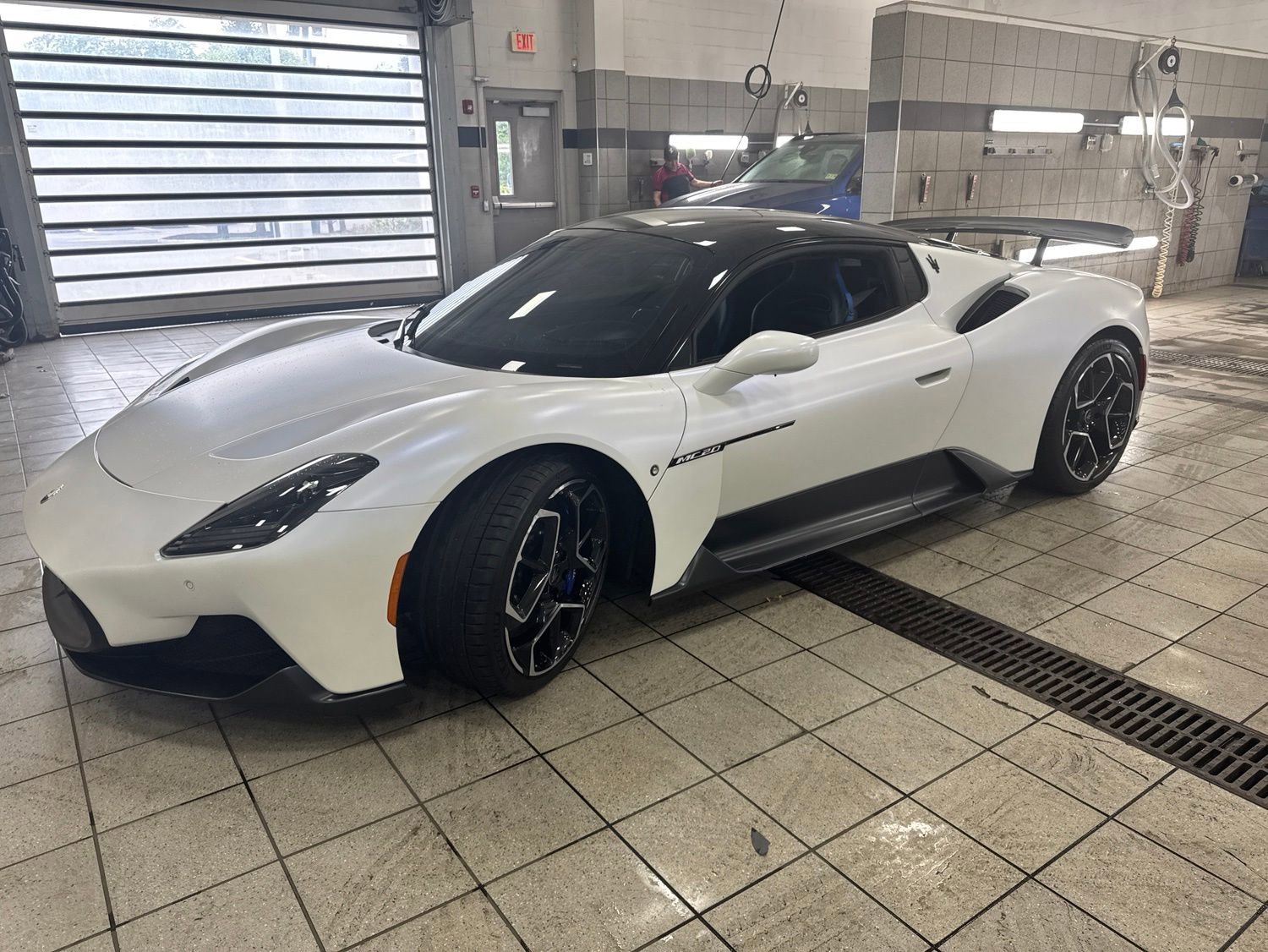 Used 2022 Maserati MC20 Coupe RWD image 4