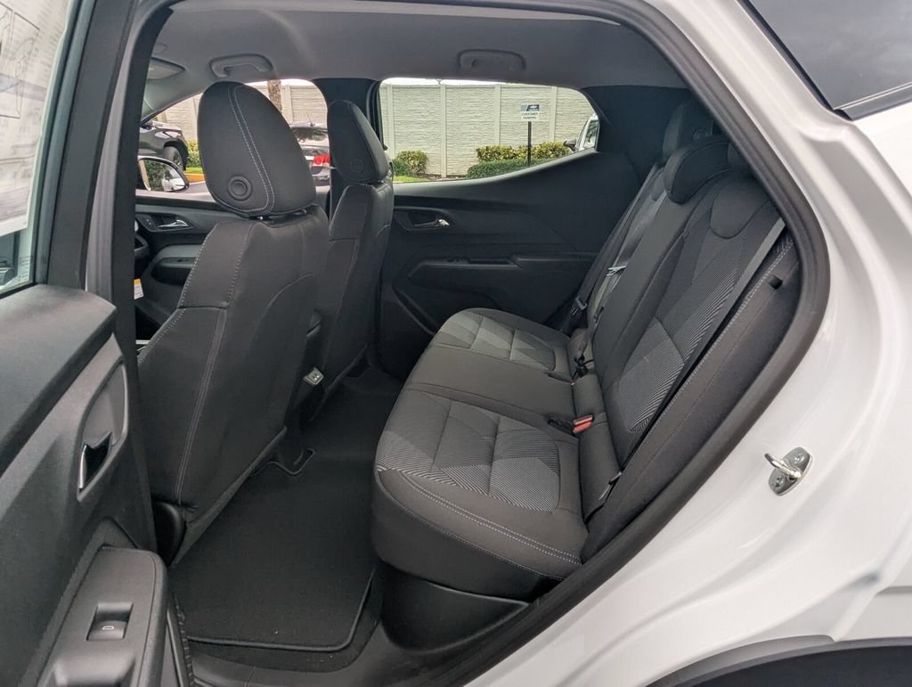 New 2027 Chevrolet Bolt LT w/ Comfort Package FWD image 7