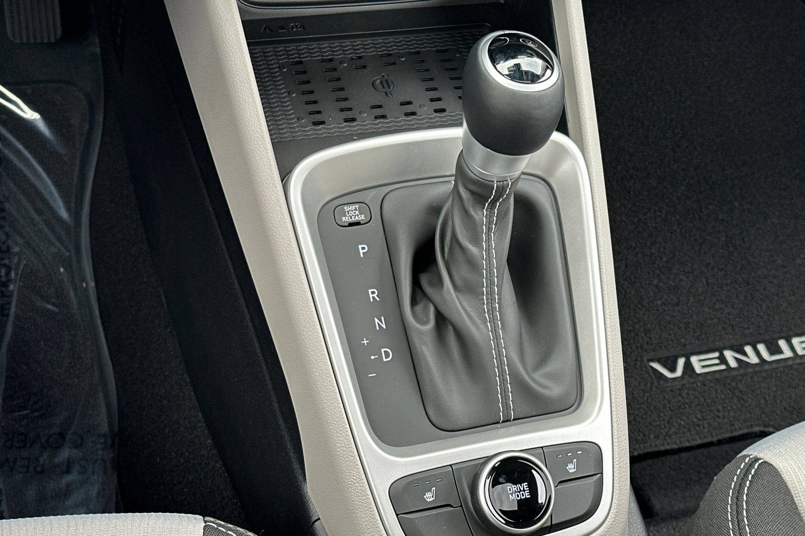New 2026 Hyundai Venue SEL FWD image 20