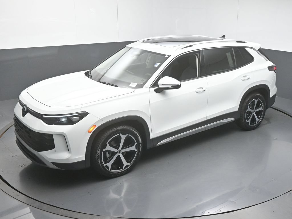 New 2026 Volkswagen Tiguan SE FWD image 45