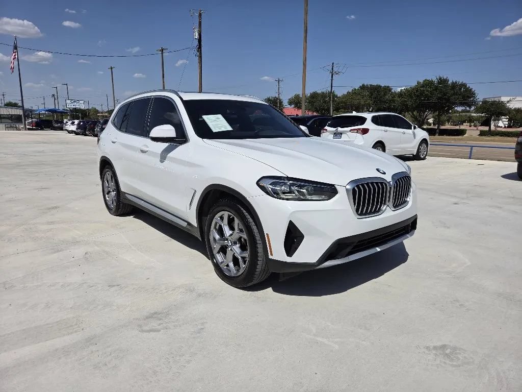 Used 2023 BMW X3 sDrive30i w/ Premium Package RWD image 3