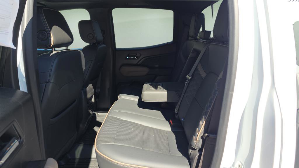 Used 2023 GMC Canyon Denali image 25