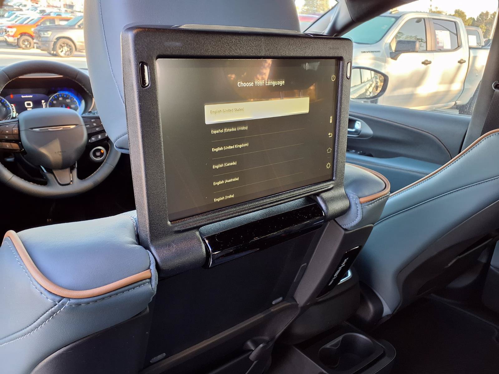 New 2027 Chrysler Pacifica Pinnacle AWD/4WD image 17