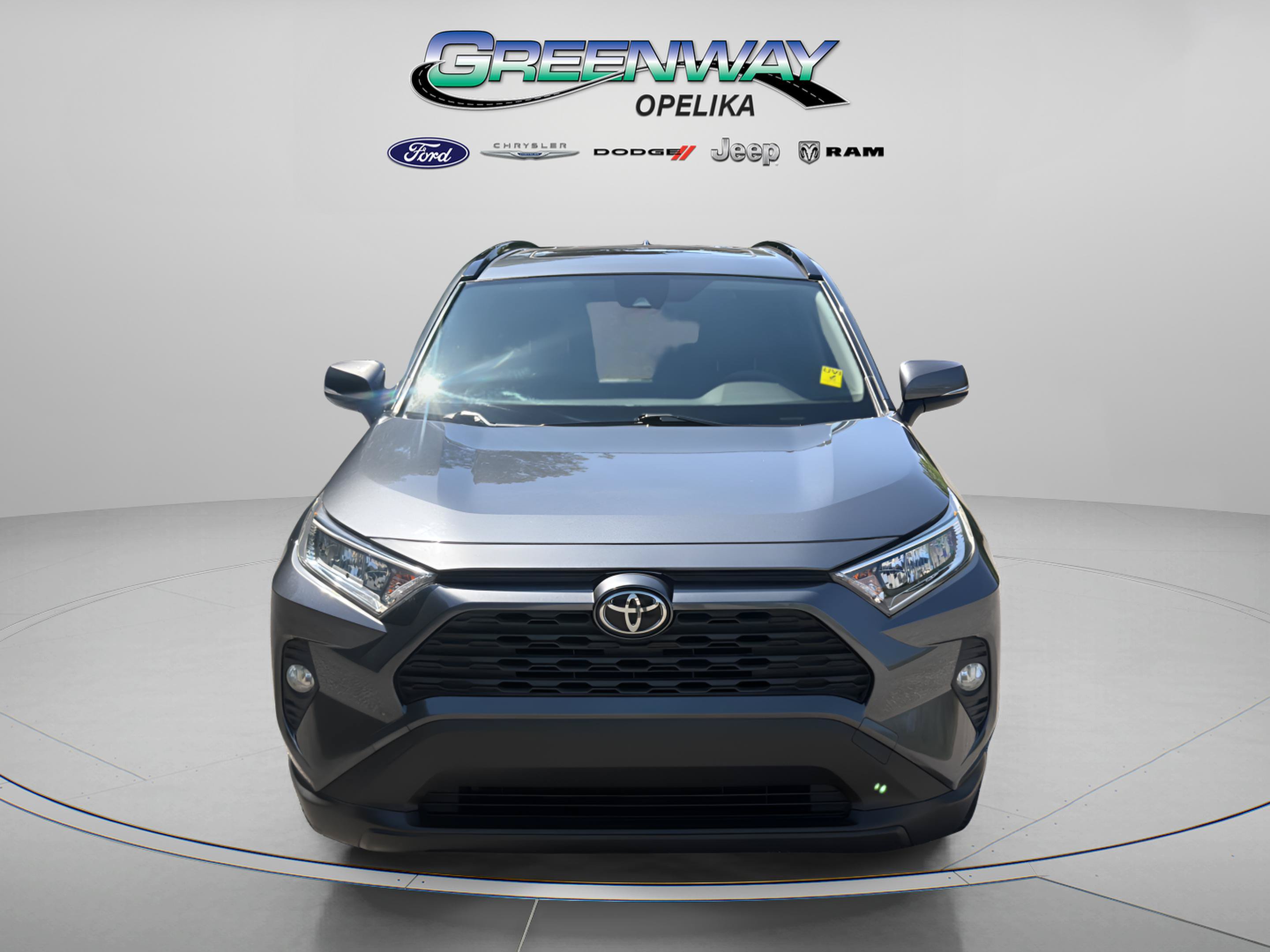 Used 2019 Toyota RAV4 XLE Premium FWD image 2
