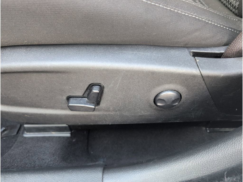 Used 2023 Dodge Charger GT image 11