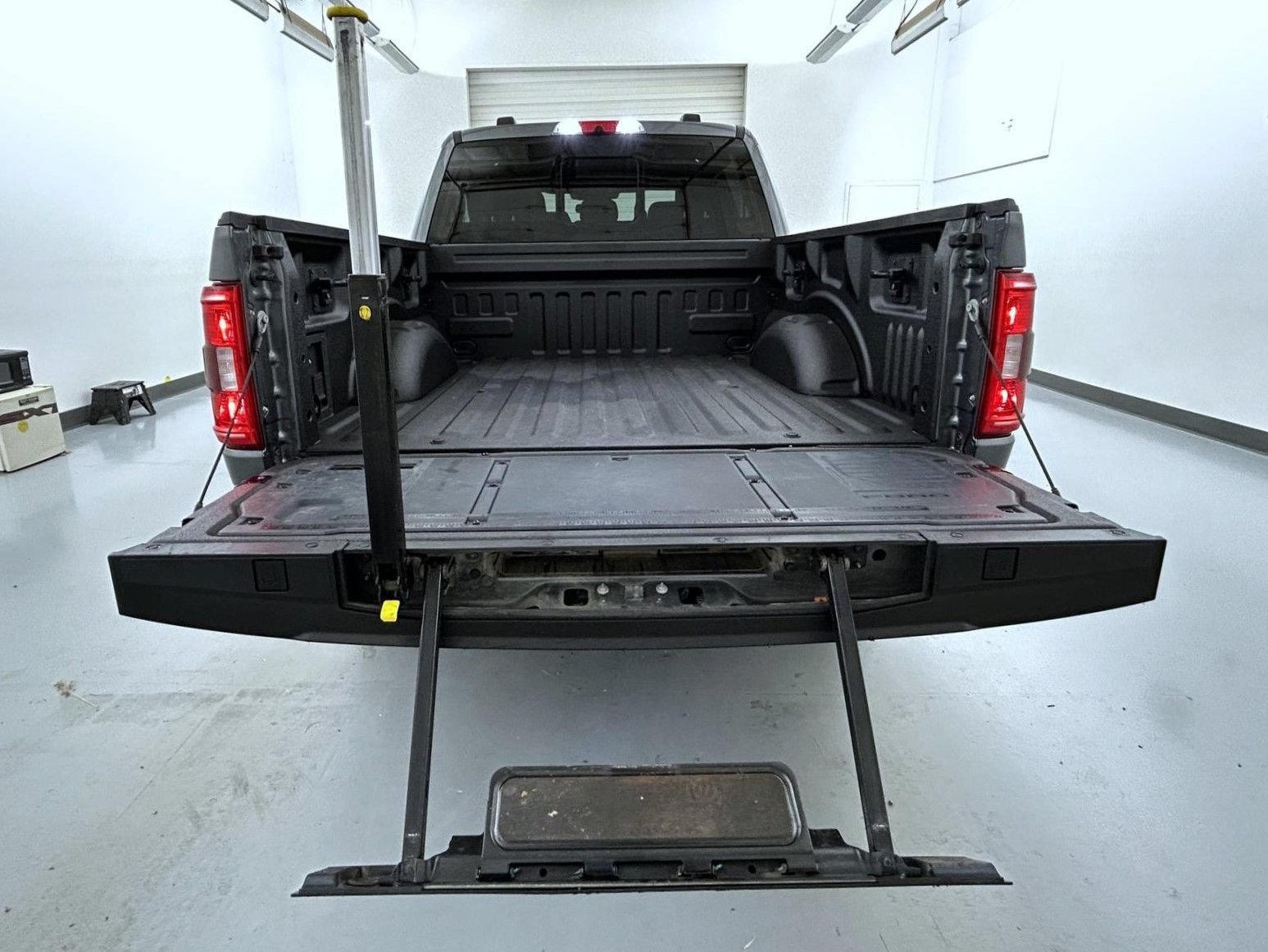 Used 2023 Ford F150 XLT w/ Equipment Group 302A High AWD/4WD image 21