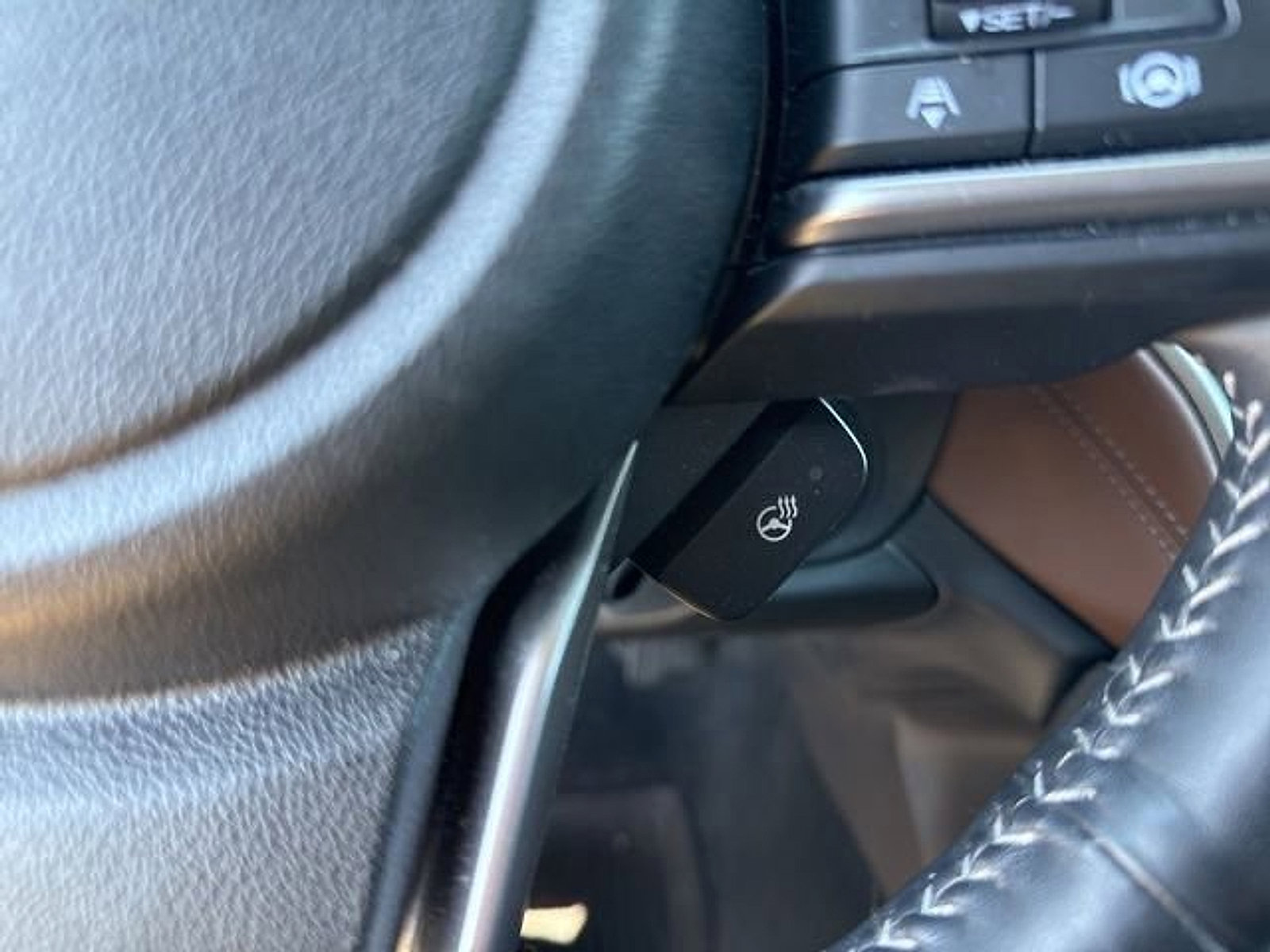 Used 2022 Subaru Outback Touring XT w/ Popular Package #2 image 11