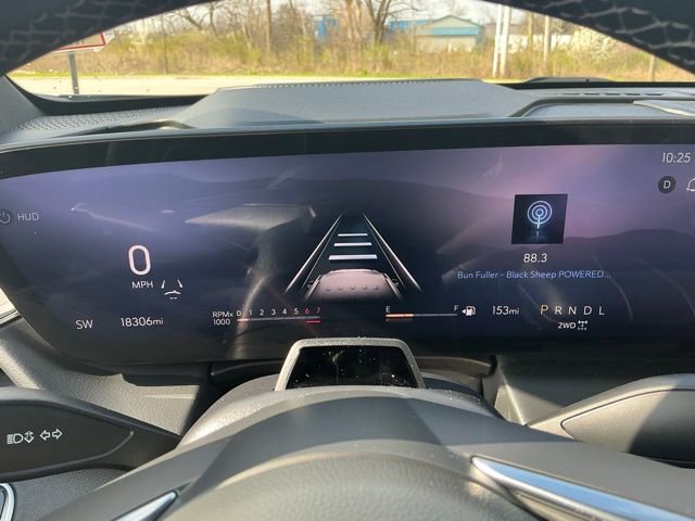 Used 2025 Buick Enclave Avenir w/ Super Cruise Package image 22