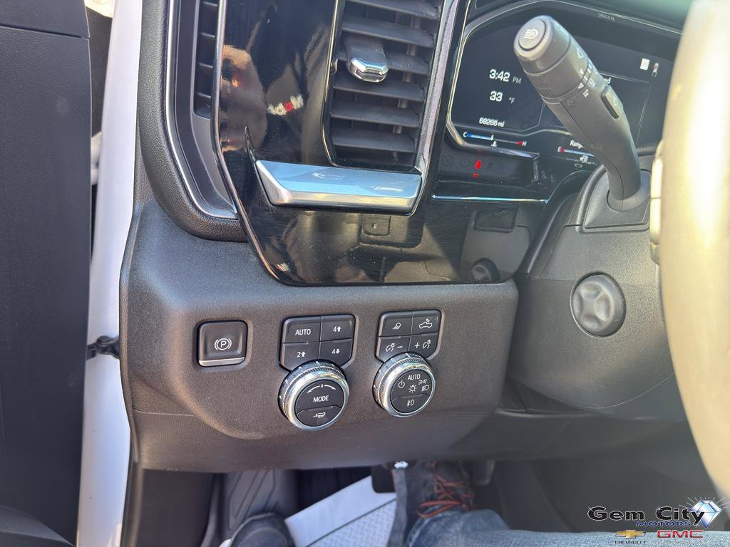 Used 2023 GMC Sierra 1500 SLT w/ SLT Premium Plus Package AWD/4WD image 23