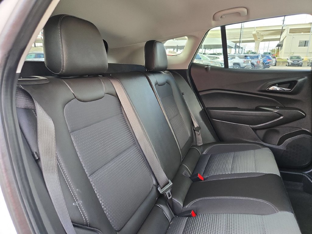 Used 2026 Chevrolet Trax LT FWD image 30