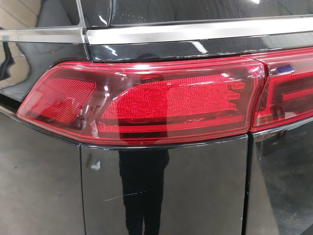 Used 2024 Kia Carnival SX Prestige image 52