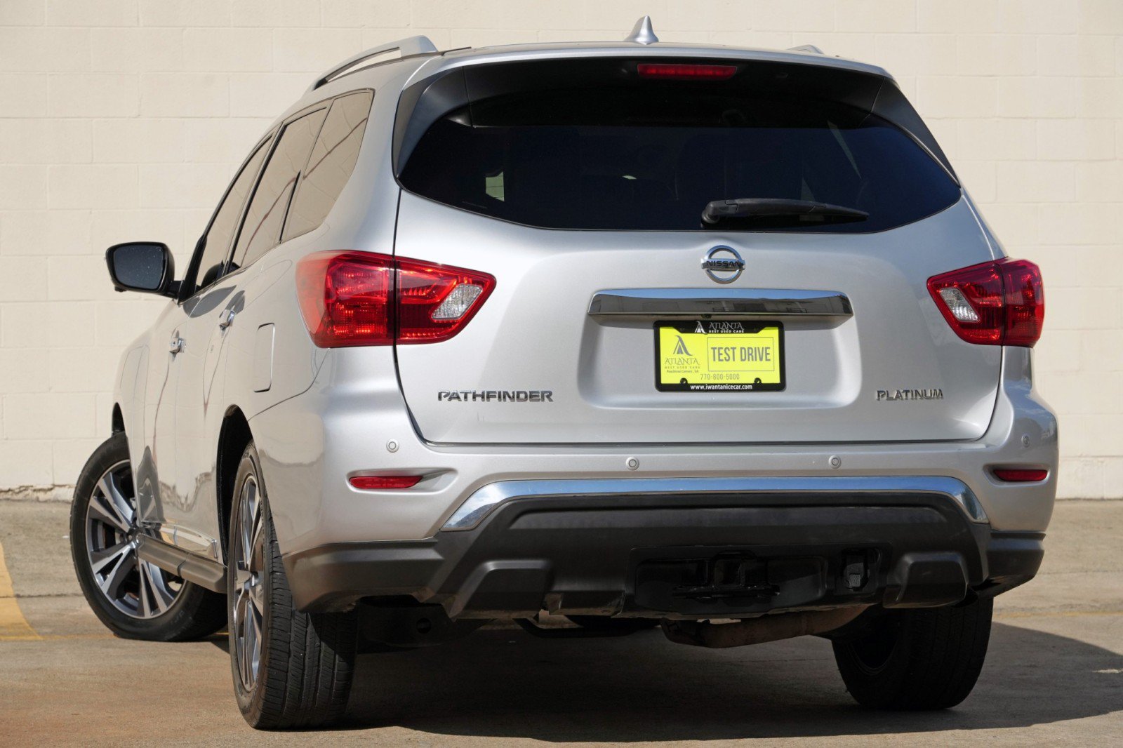 Used 2020 Nissan Pathfinder Platinum FWD image 5