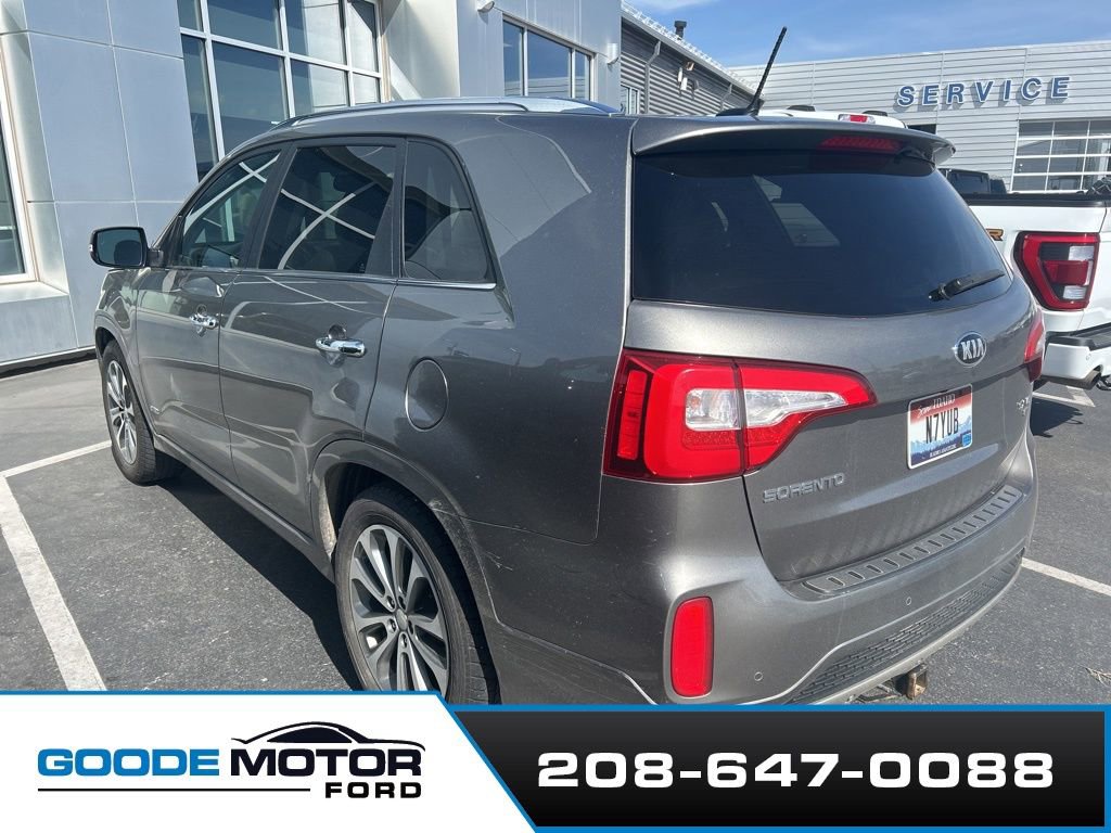 Used 2015 Kia Sorento SX image 2