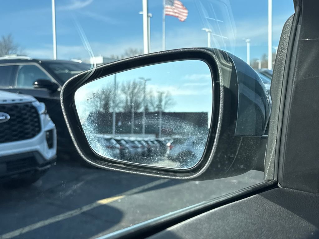 Used 2025 Ford Escape Platinum image 36