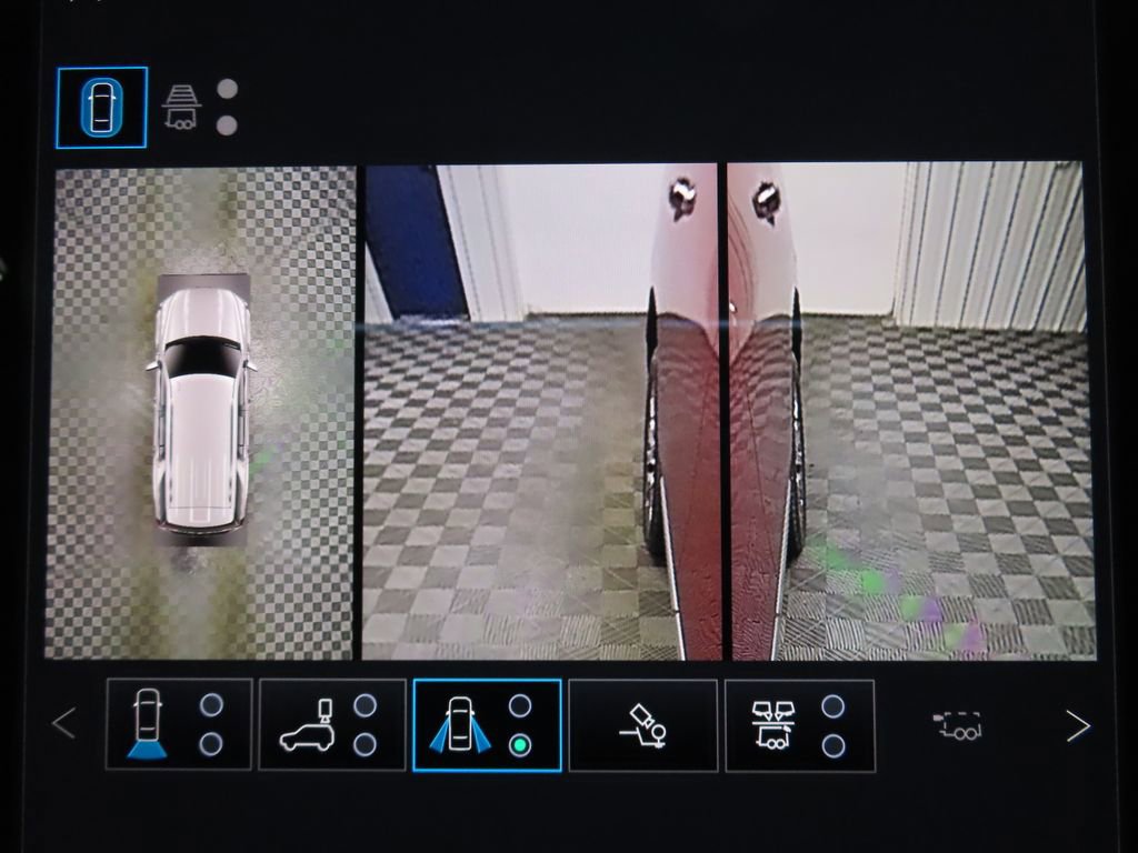 Used 2026 GMC Yukon Denali w/ Denali Reserve Package image 25