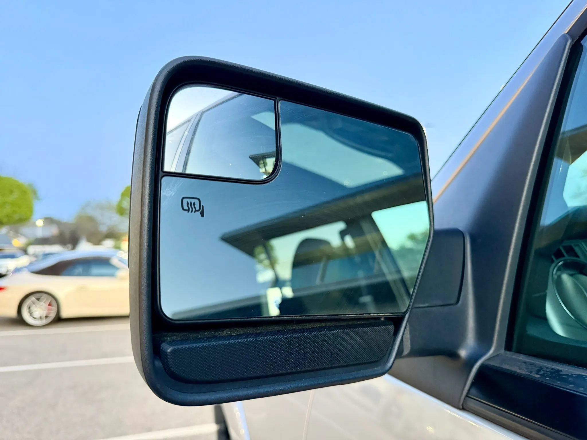 Used 2015 Ford Expedition EL XLT AWD/4WD image 18