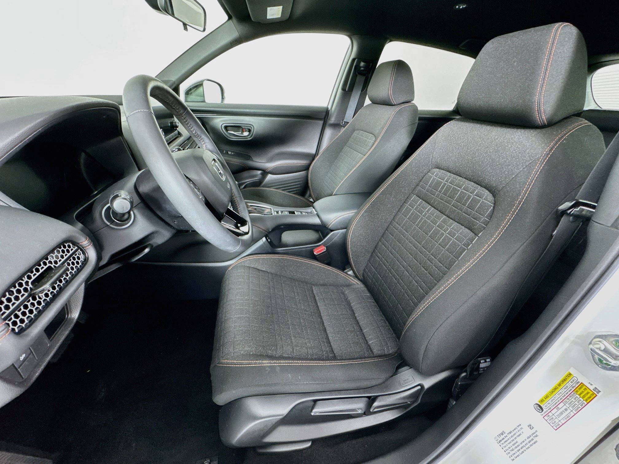 Certified 2025 Honda HR-V Sport image 20