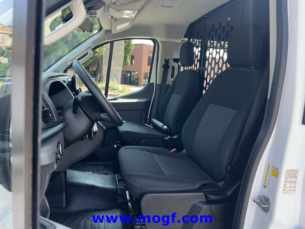 Used 2025 Ford Transit 250 Low Roof w/ Exterior Upgrade Package RWD image 17