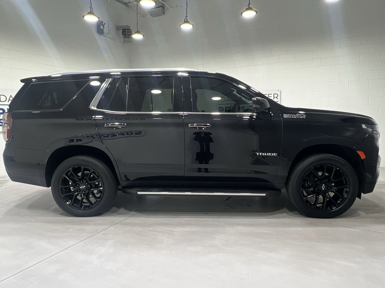 Used 2024 Chevrolet Tahoe High Country image 9