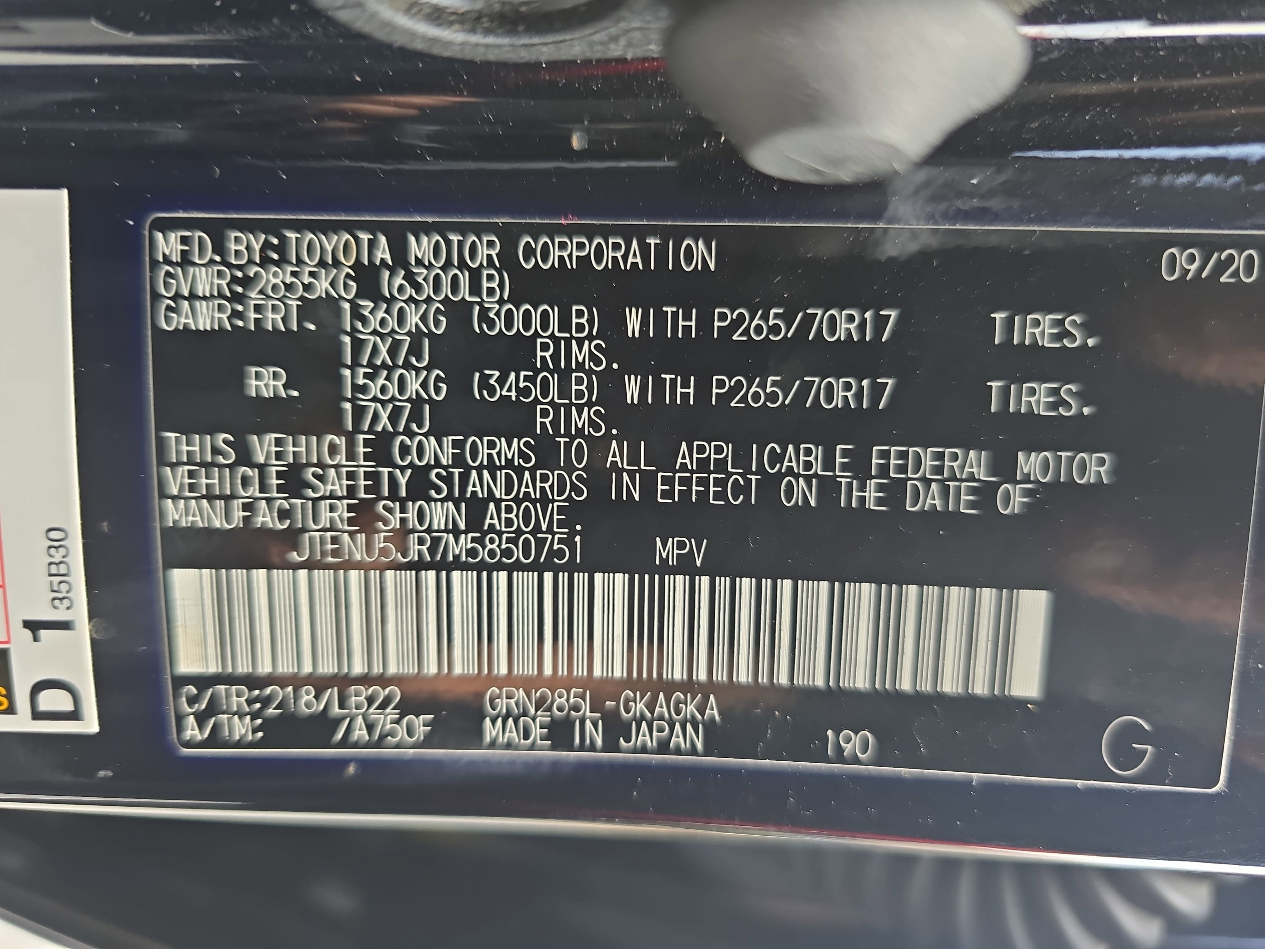Used 2021 Toyota 4Runner SR5 Premium w/ Moonroof Package AWD/4WD image 37