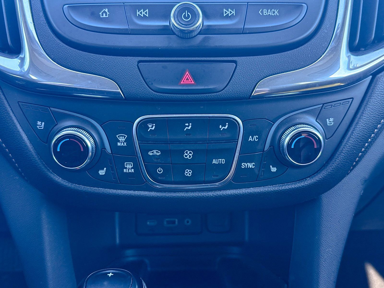 Certified 2020 Chevrolet Equinox Premier image 34