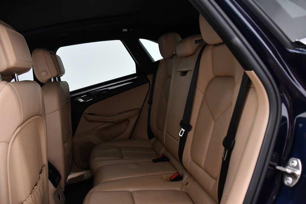 Used 2021 Porsche Macan image 21