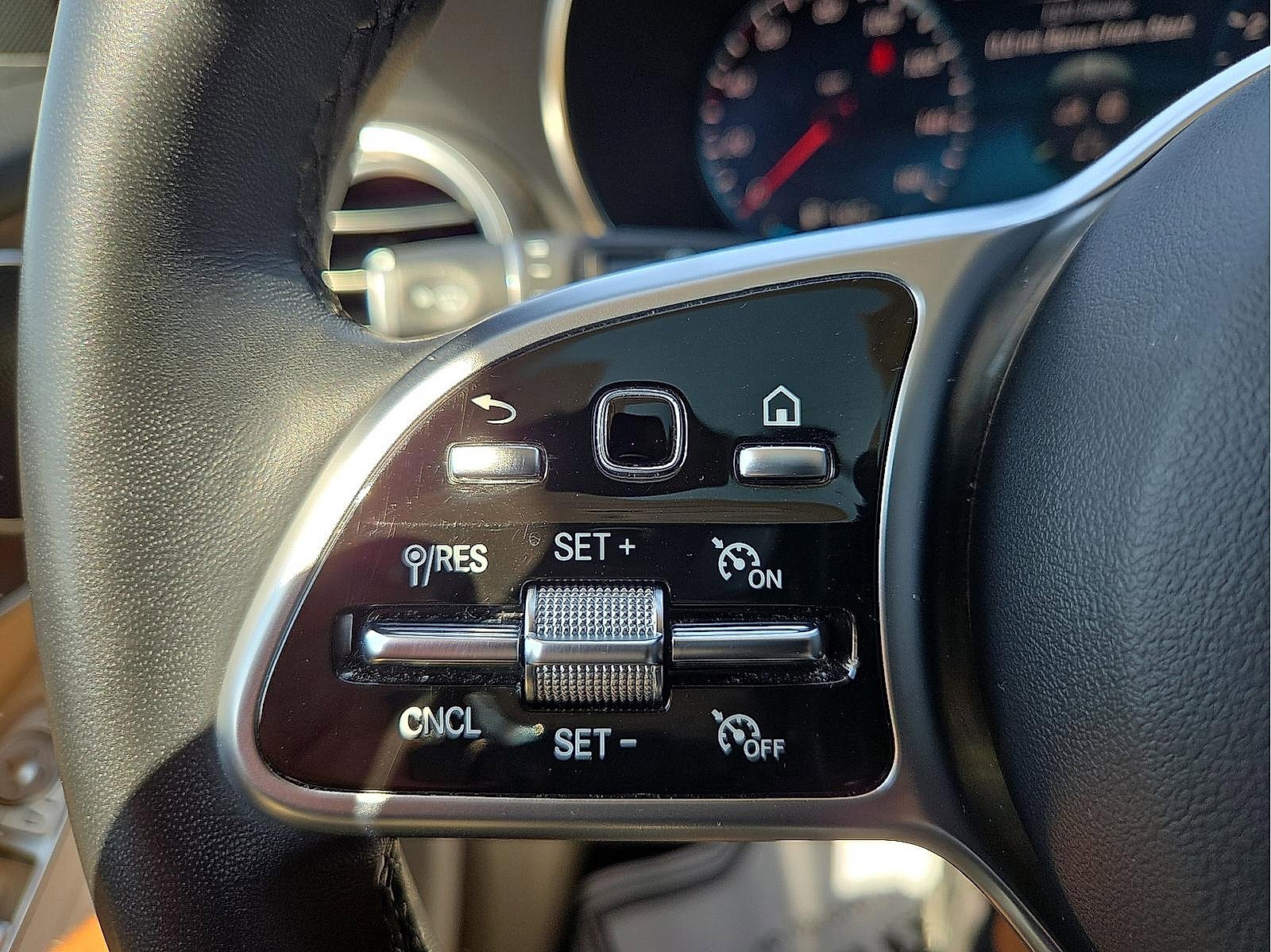 Used 2022 Mercedes-Benz GLC 300 GLC 300 w/ Premium Package Lite image 22