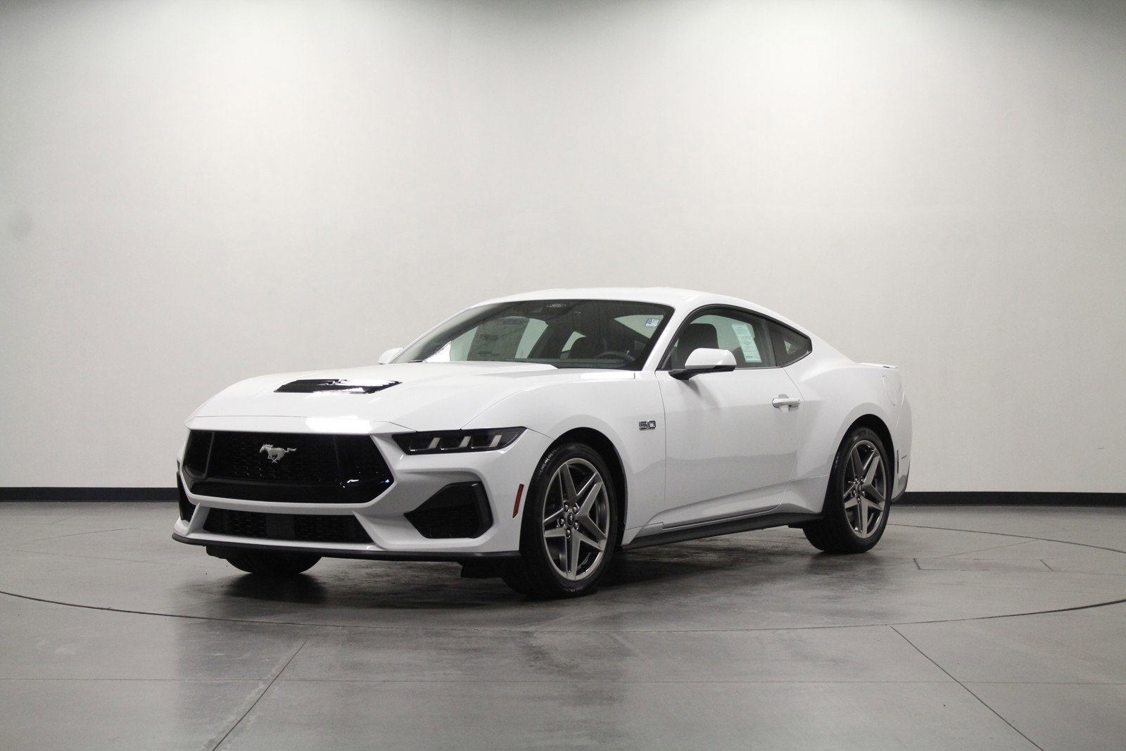 Used 2024 Ford Mustang GT Premium image 8