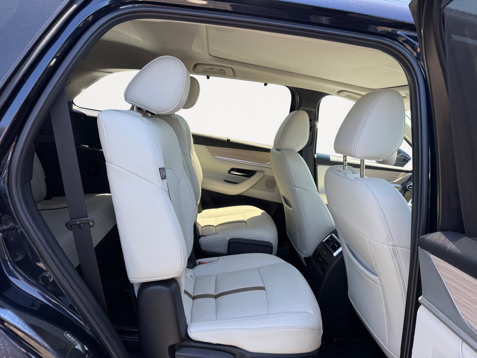 Certified 2024 MAZDA CX-90 Plug-In Hybrid w/ Premium Plus AWD/4WD image 18