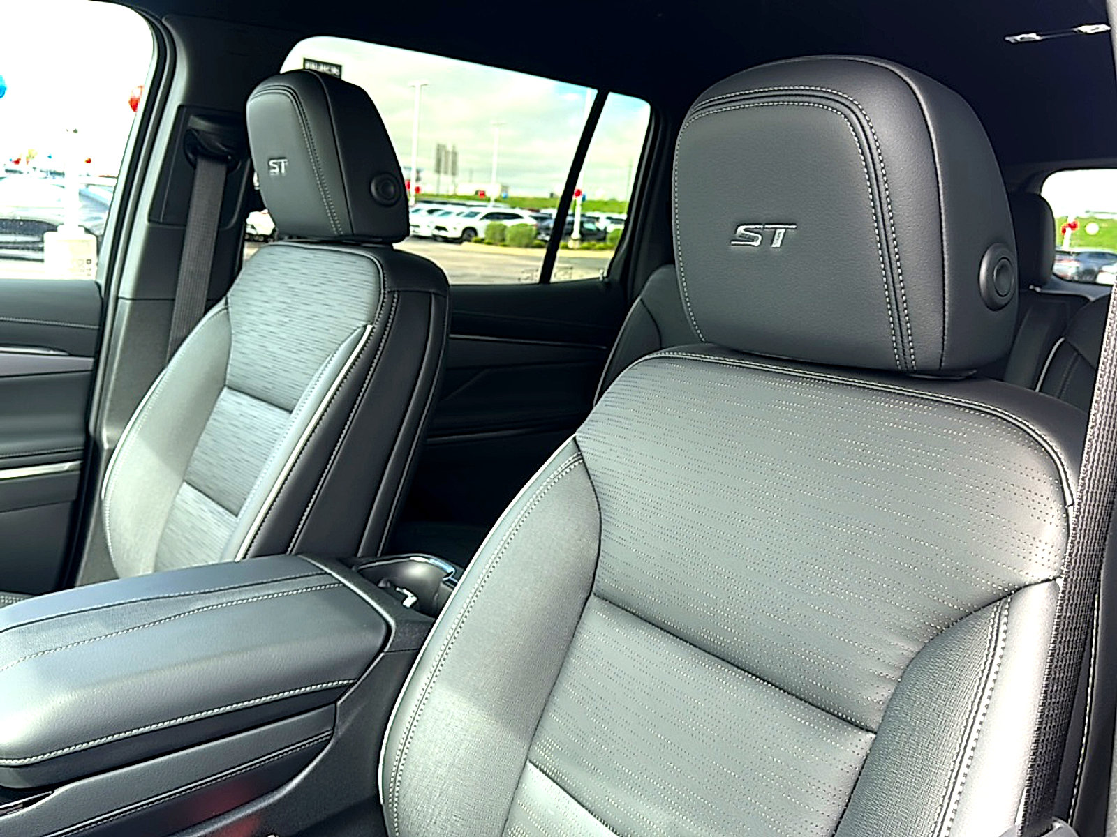 New 2026 Buick Enclave Sport Touring w/ Super Cruise Package image 11