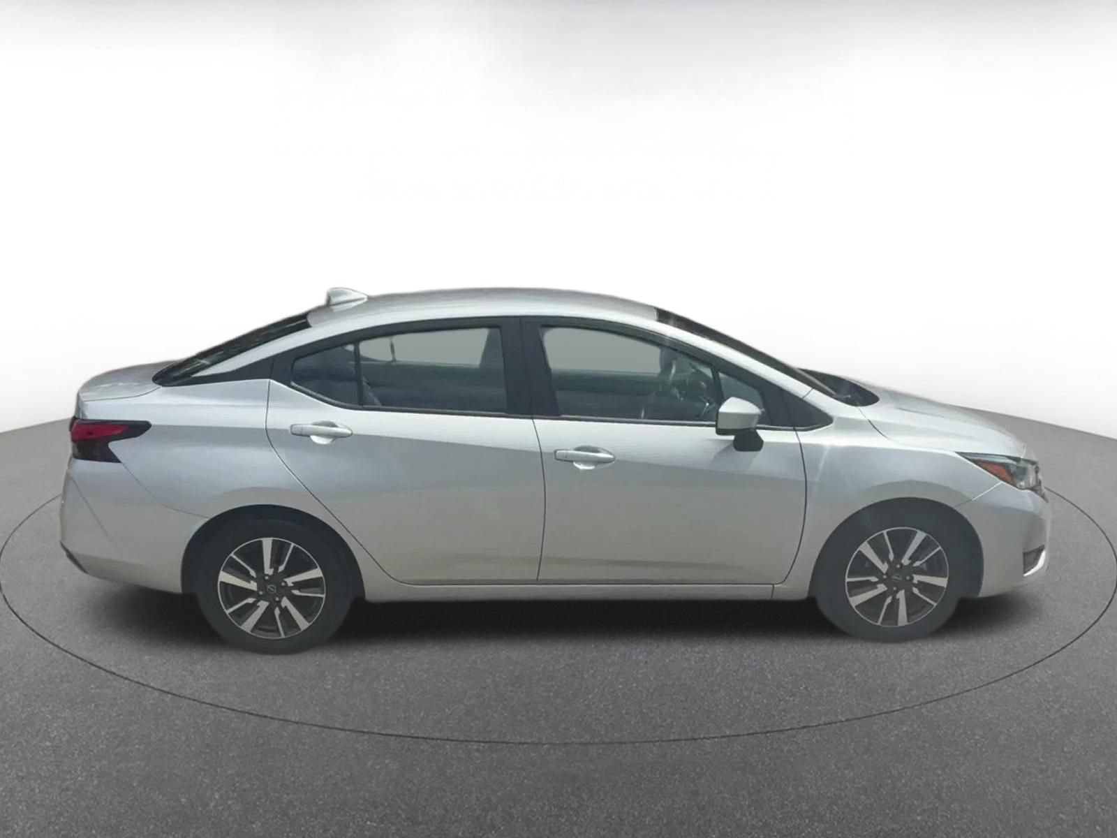 Used 2025 Nissan Versa SV FWD image 13