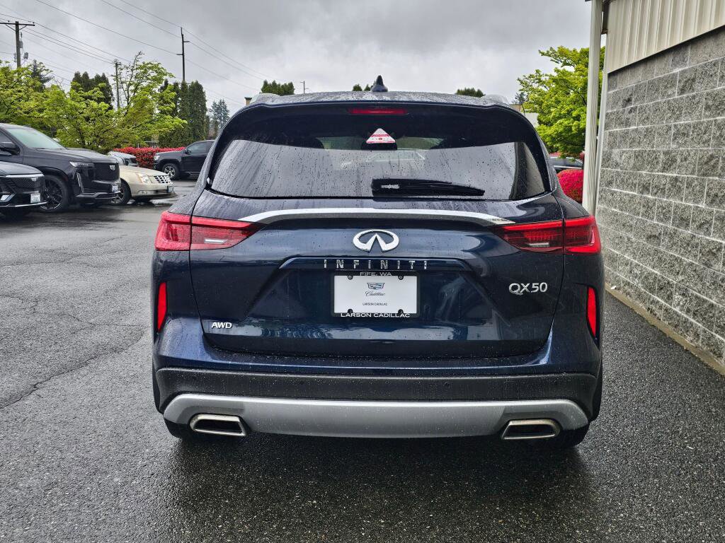 Used 2019 INFINITI QX50 Essential w/ Sensory Package AWD/4WD image 5