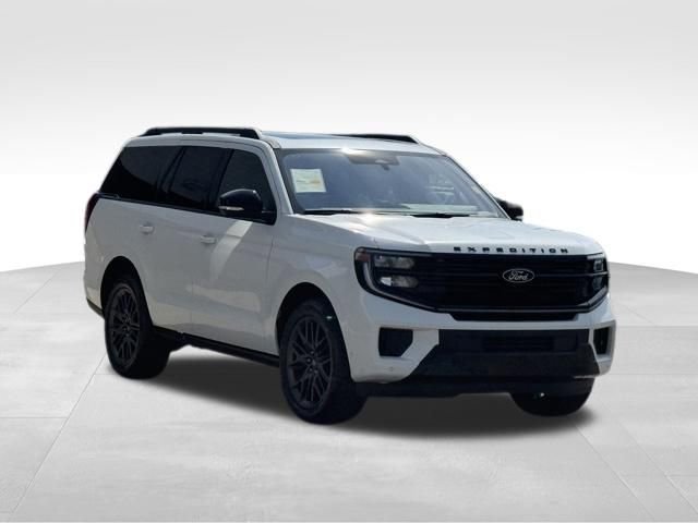 Used 2025 Ford Expedition Platinum w/ Stealth Performance Package AWD/4WD image 9