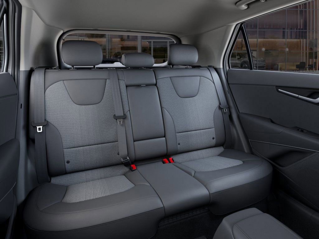 New 2025 Kia Niro EX Touring image 18